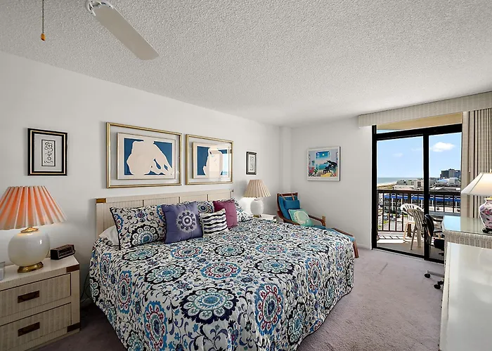 2 Bedroom Braemar Towers In An Amazing Setting & Ocean Views Holiday home Ocean City