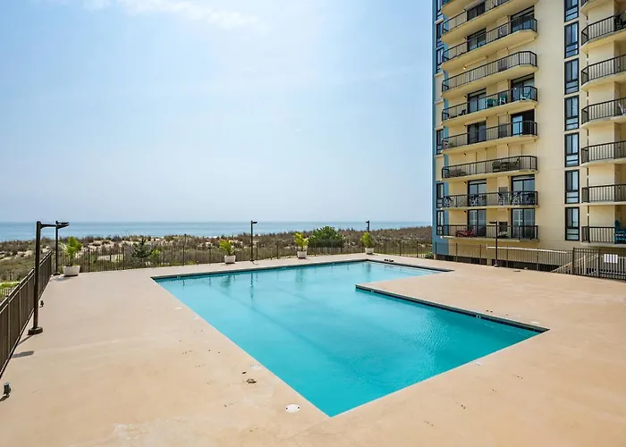 2 Bedroom Braemar Towers In An Amazing Setting & Ocean Views